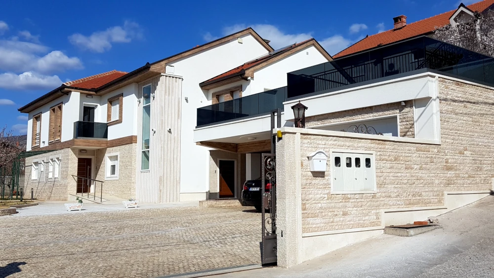 obiteljska kuća N.E.